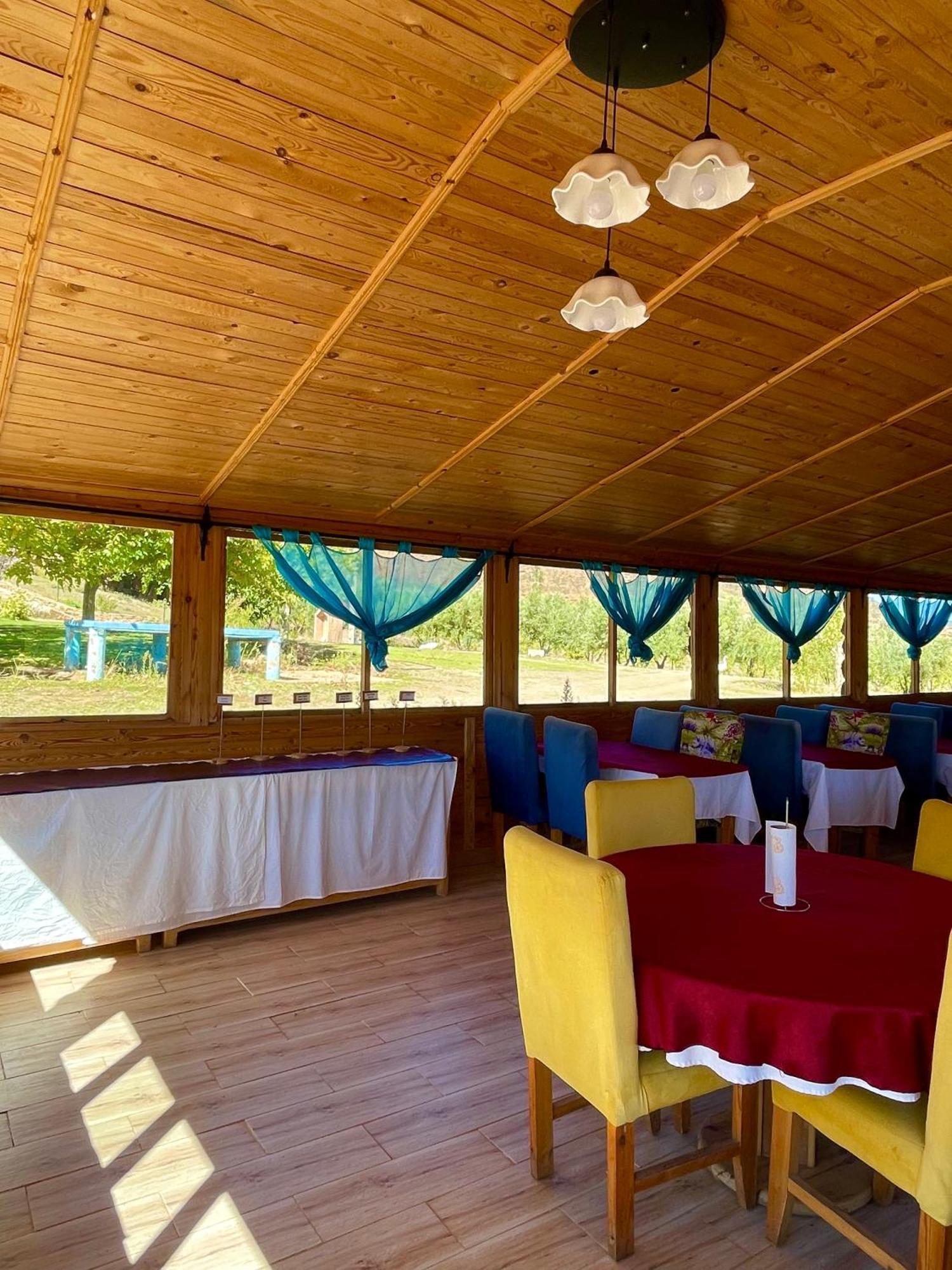Ferme D’hôte La Vallée Azrou Exterior foto